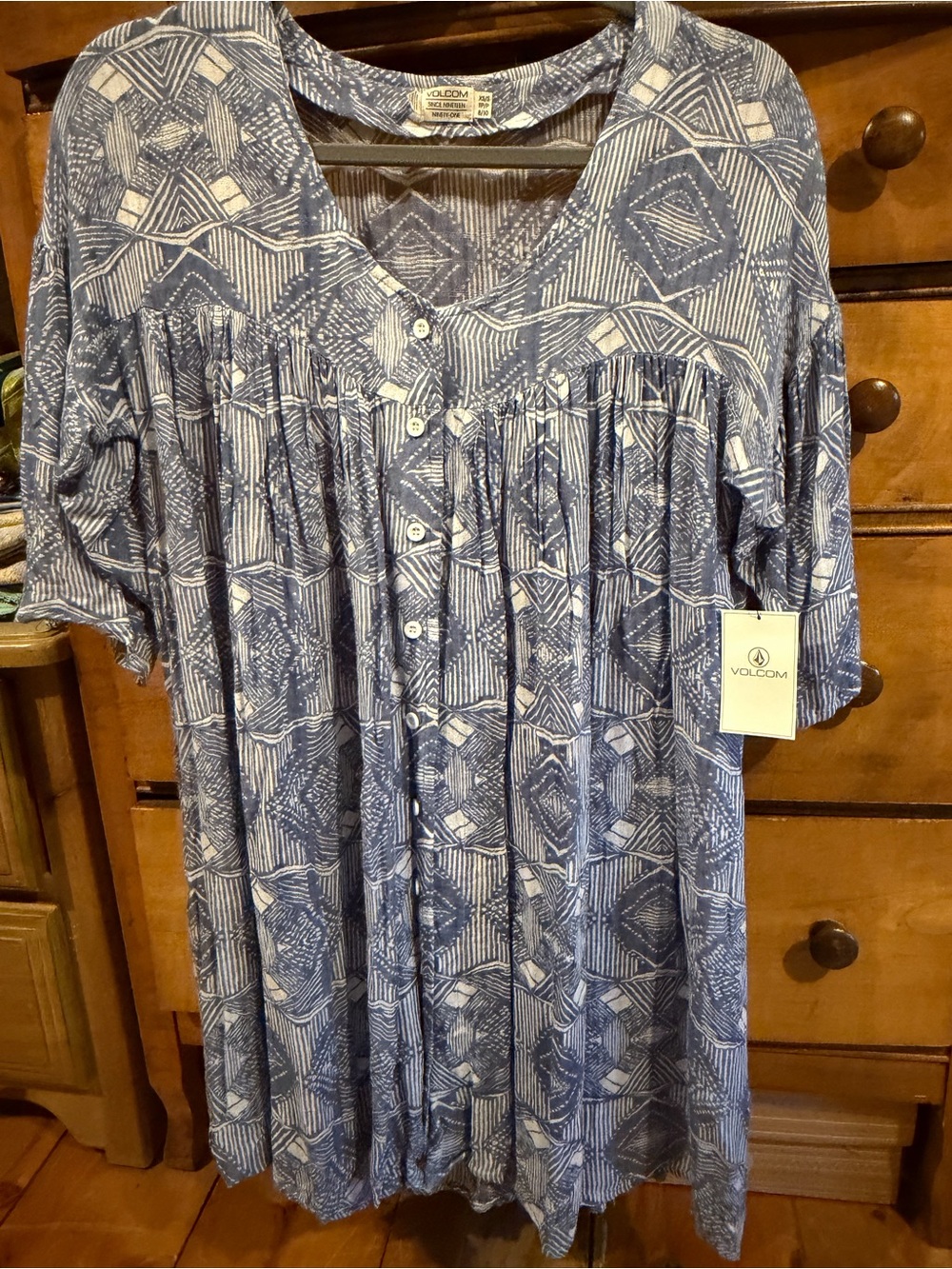 Volcom Shutterbug Dress or Cover-up in Indigo Tribal Print Size XS NWT